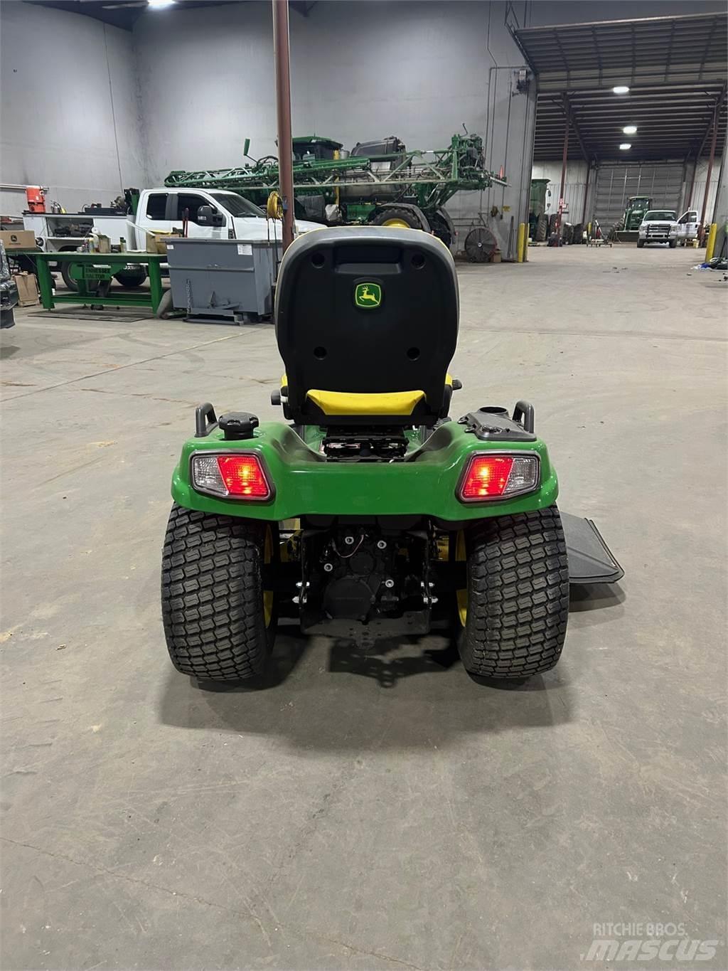 John Deere X730 Naudoti kompaktiški traktoriai
