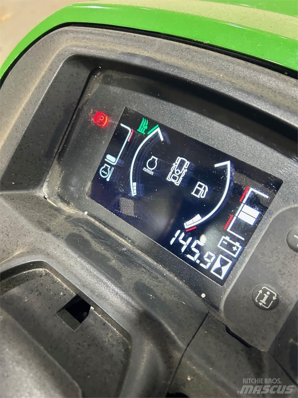 John Deere X730 Naudoti kompaktiški traktoriai