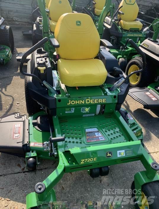 John Deere Z720E Žoliapjovės su lankstiniu vairavimo mechanizmu
