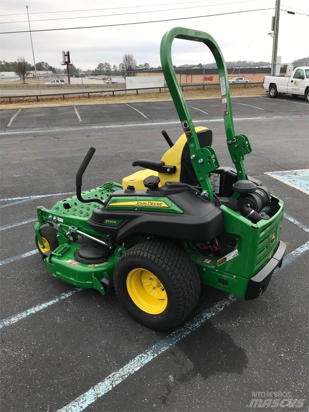 John Deere Z920M Žoliapjovės su lankstiniu vairavimo mechanizmu