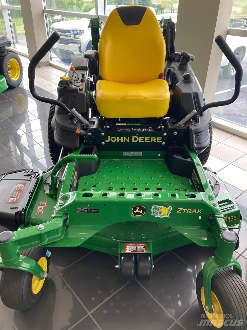 John Deere Z920M Žoliapjovės su lankstiniu vairavimo mechanizmu