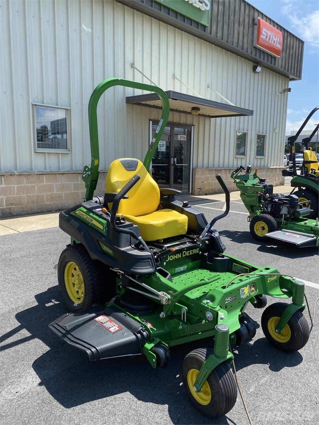 John Deere Z920M Žoliapjovės su lankstiniu vairavimo mechanizmu