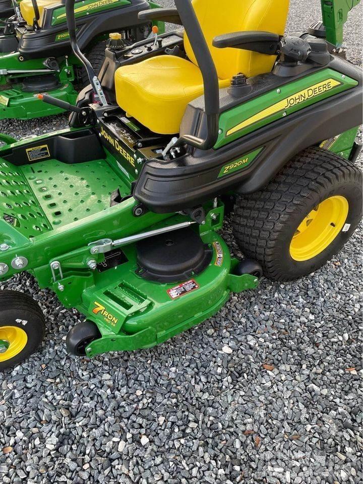 John Deere Z920M Žoliapjovės su lankstiniu vairavimo mechanizmu
