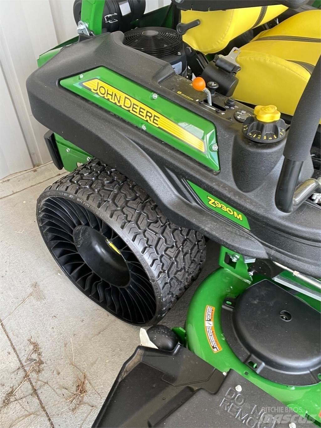 John Deere Z930M Žoliapjovės su lankstiniu vairavimo mechanizmu