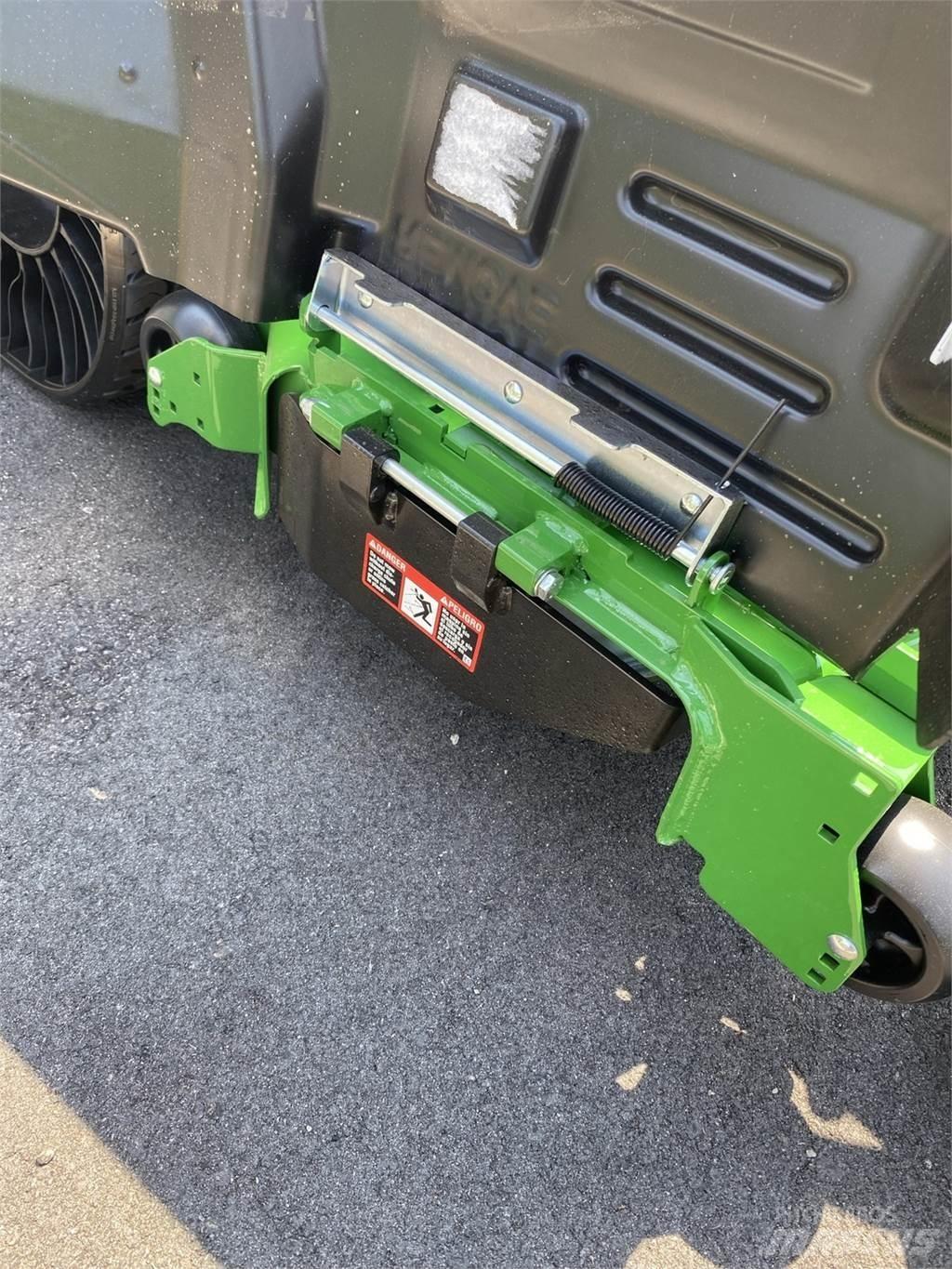 John Deere Z950M Žoliapjovės su lankstiniu vairavimo mechanizmu