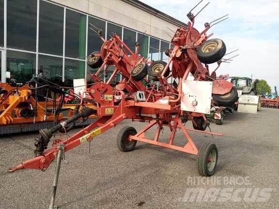 Kuhn GF 7702 Šieno grėbliai ir vartytuvai