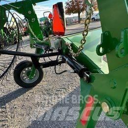 Pequea MCR8 Šieno grėbliai ir vartytuvai