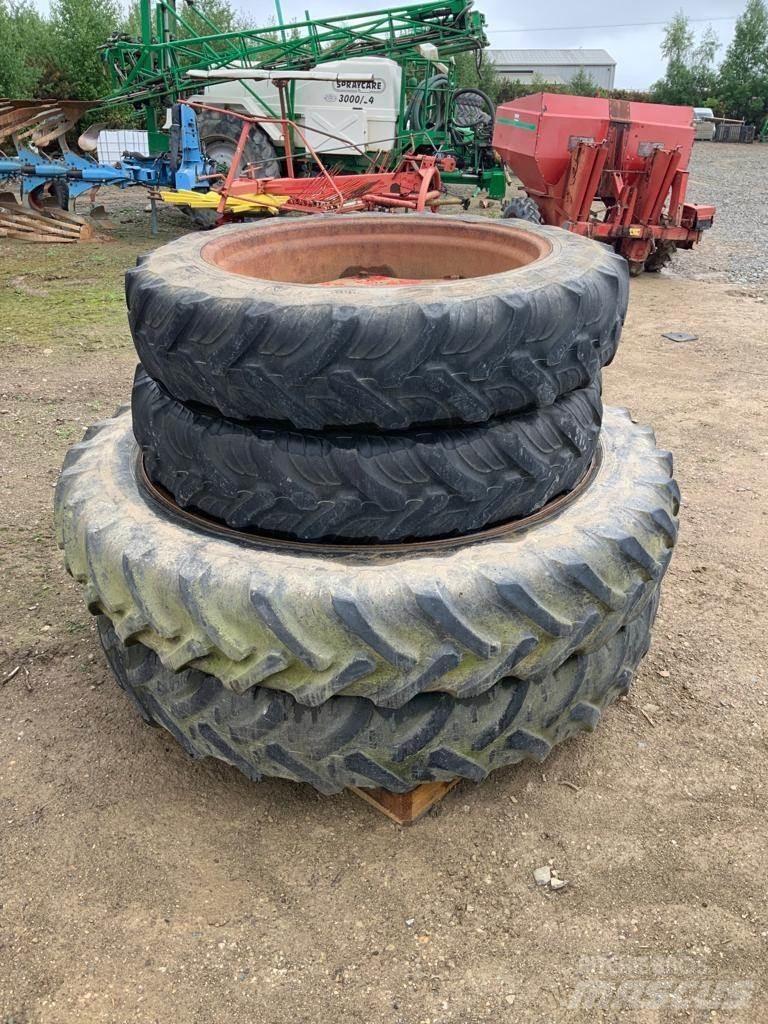  Row Crop Wheels Padangos, ratai ir ratlankiai