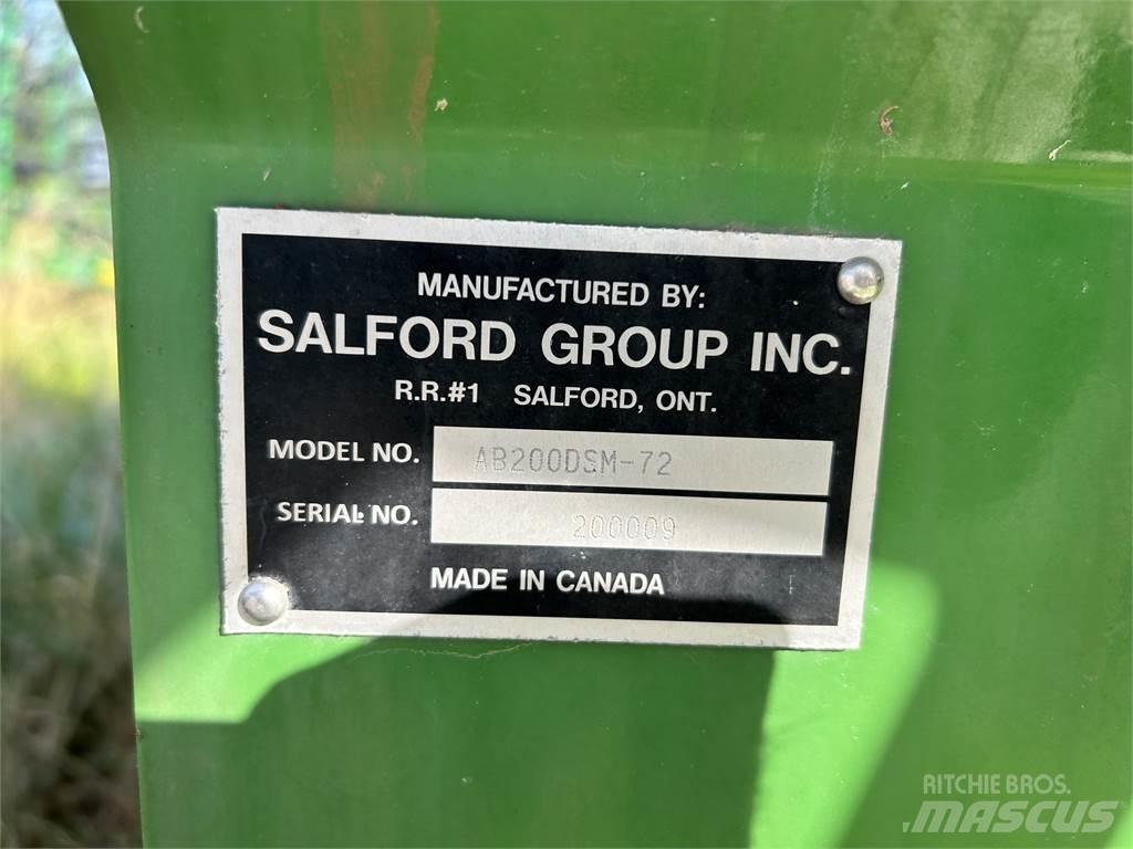 Salford 6700 Prikabinami purkštuvai