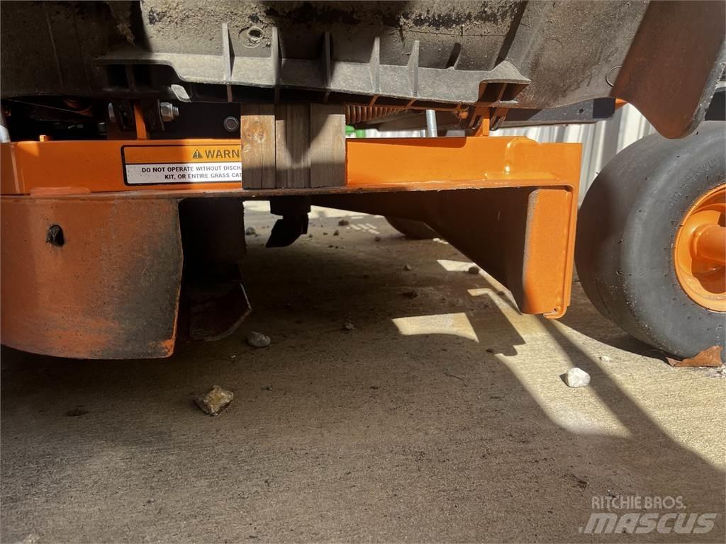 Scag LIBERTY Z Žoliapjovės su lankstiniu vairavimo mechanizmu