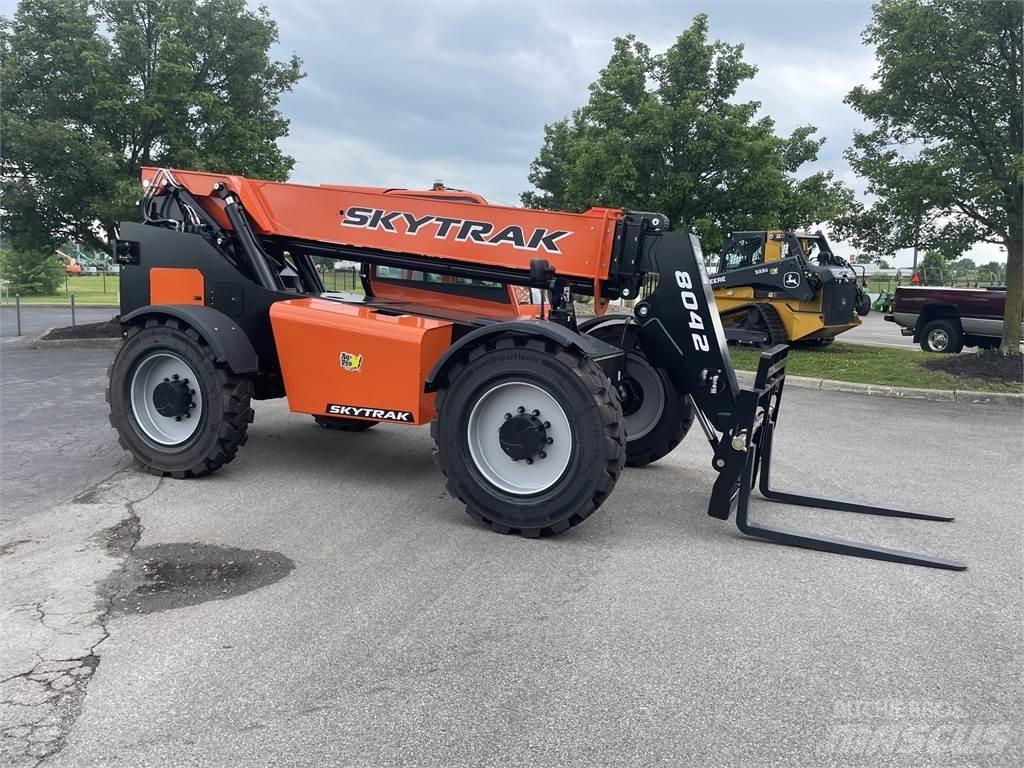 SkyTrak 8042 Teleskopiniai krautuvai