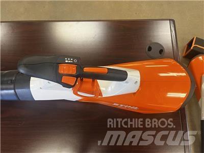 Stihl BGA200 Golfo vežimėliai