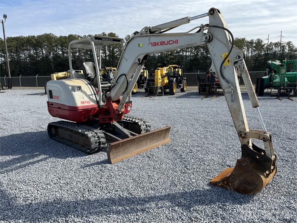 Takeuchi TB240 Vikšriniai ekskavatoriai
