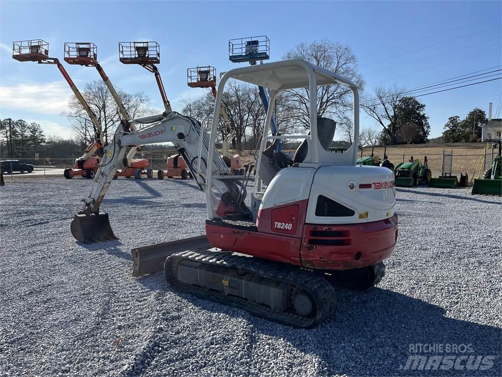 Takeuchi TB240 Mini ekskavatoriai < 7 t