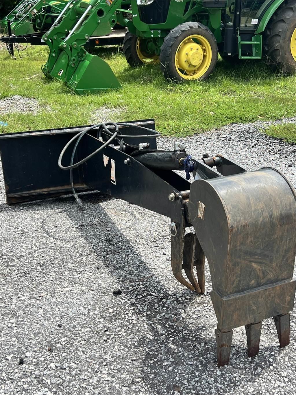 Tiger Backhoe Statyba - Kita