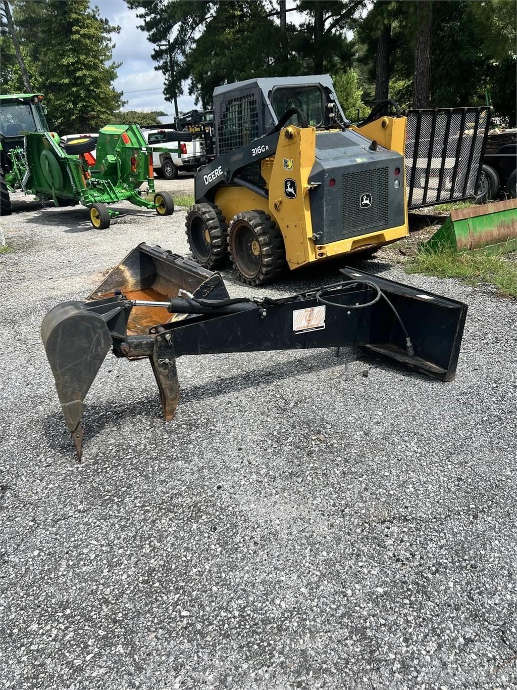 Tiger Backhoe Statyba - Kita