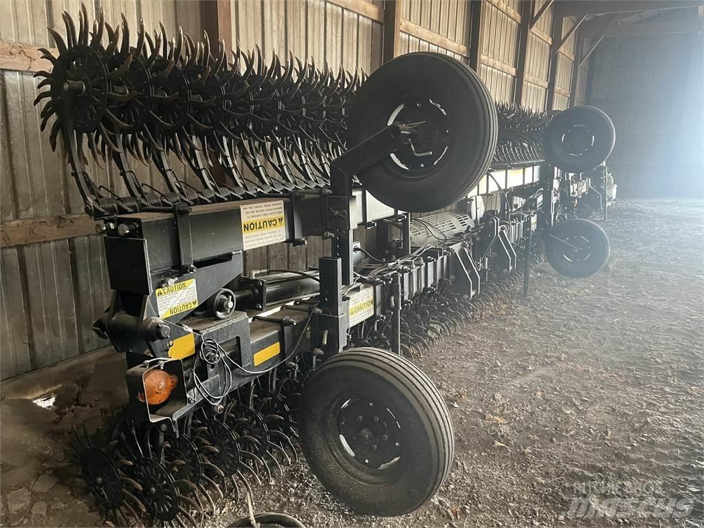 YETTER 3541 Kita kultivavimo technika ir priedai