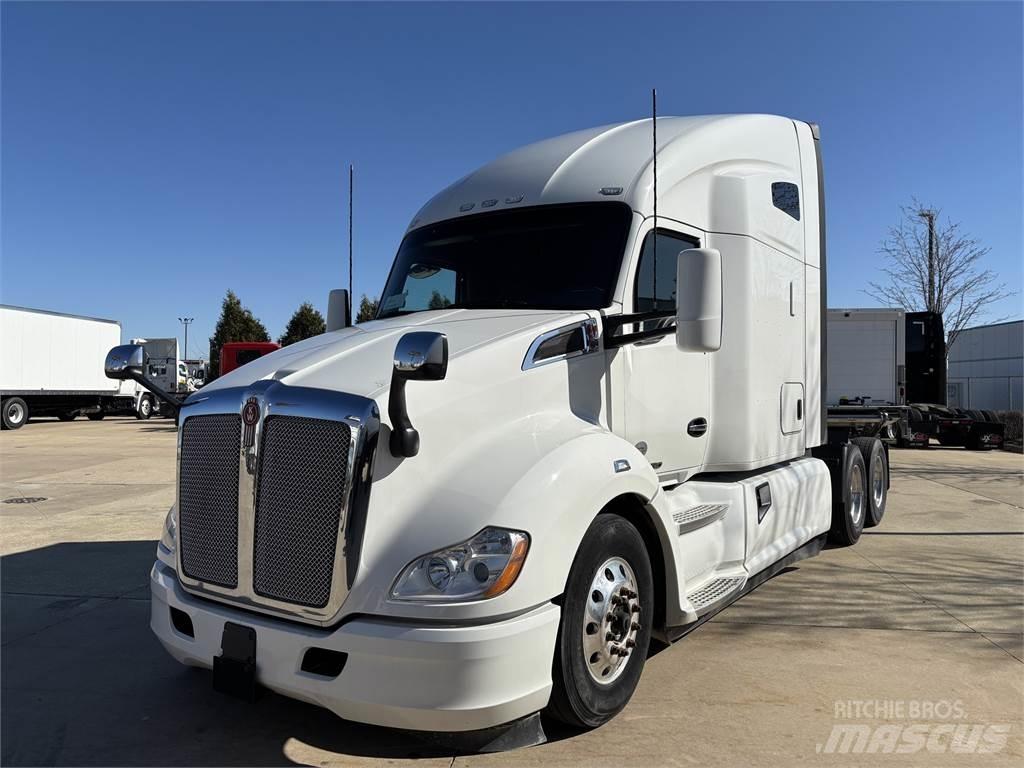 Kenworth T680 Naudoti vilkikai