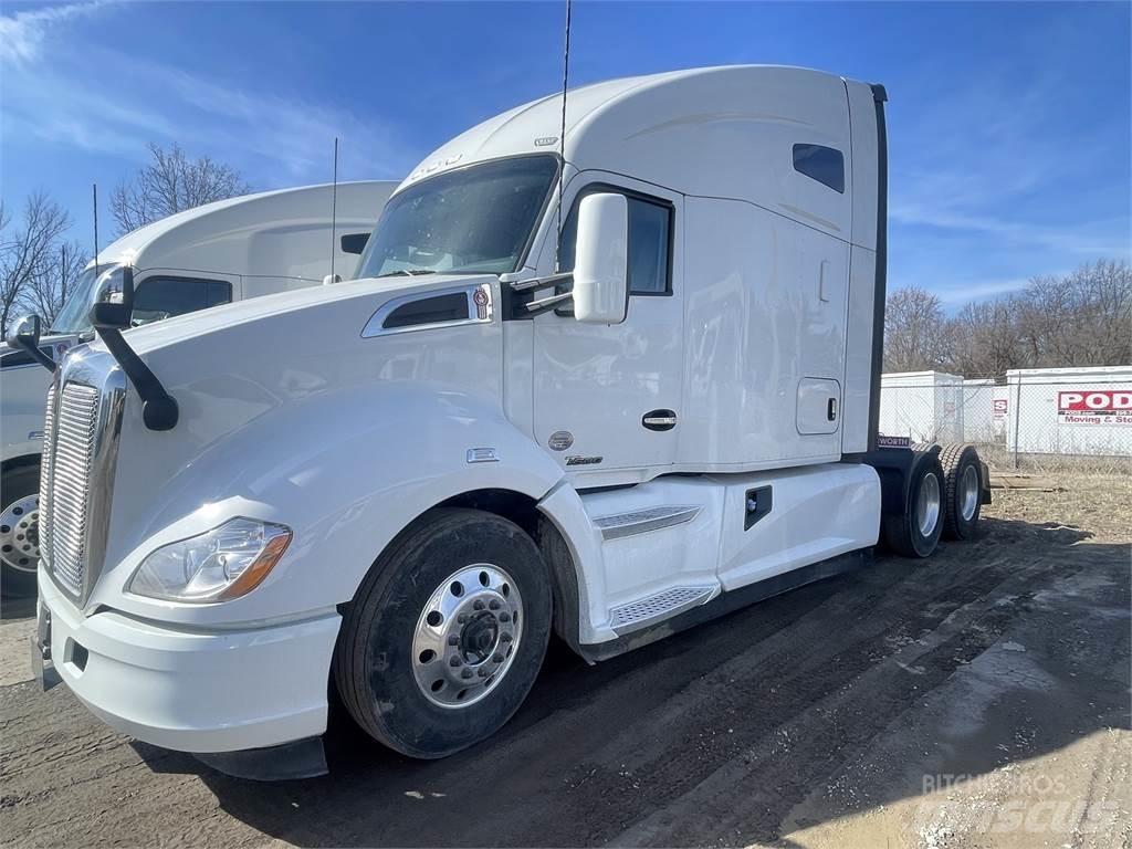 Kenworth T680 Naudoti vilkikai