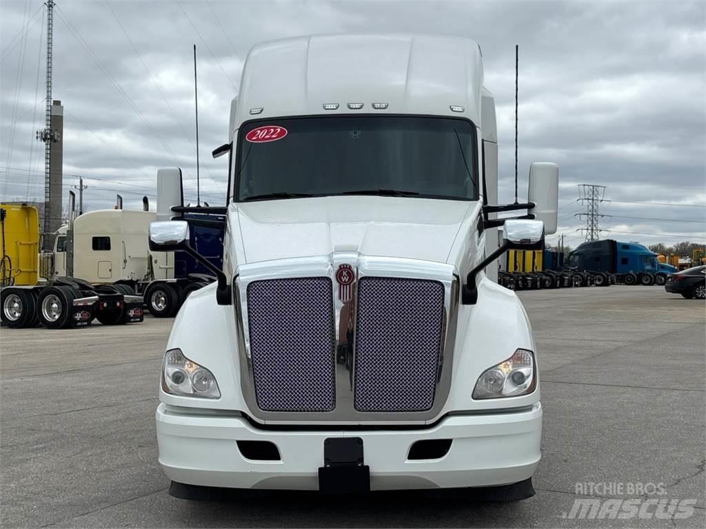 Kenworth T680 Naudoti vilkikai