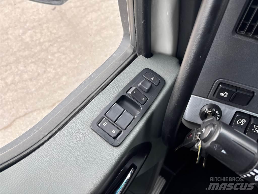 Kenworth T680 Naudoti vilkikai