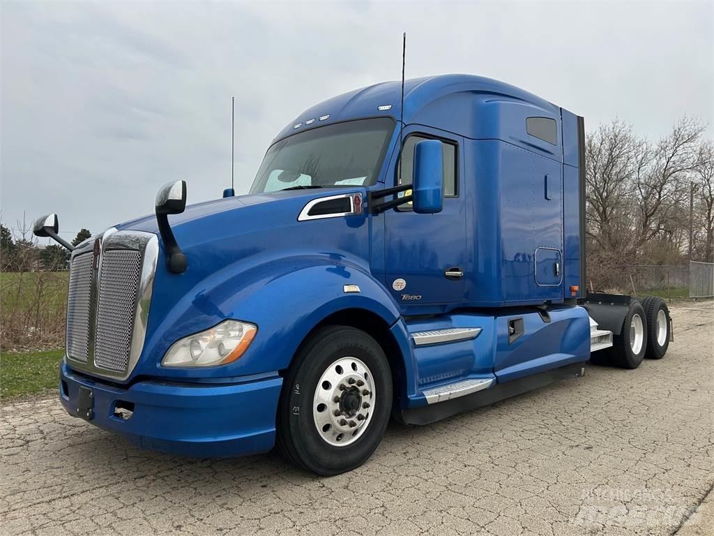 Kenworth T680 Naudoti vilkikai