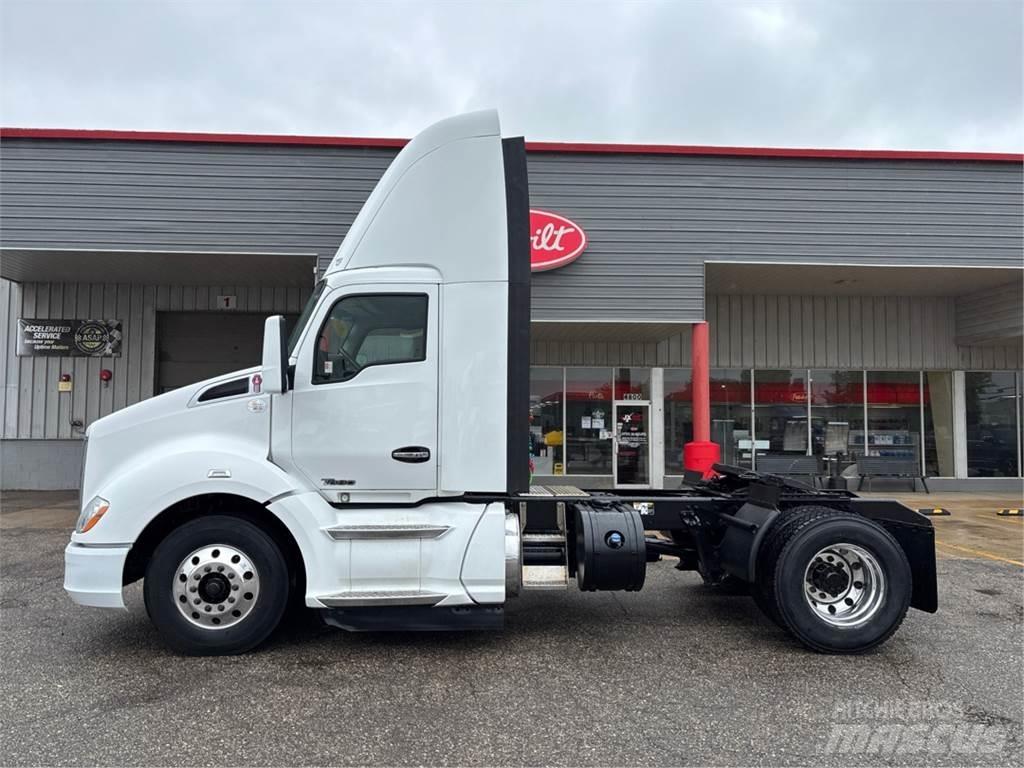 Kenworth T680 Naudoti vilkikai