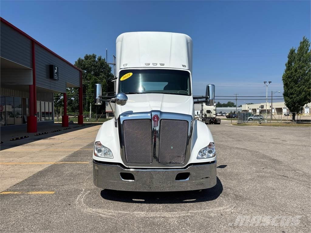 Kenworth T680 Naudoti vilkikai