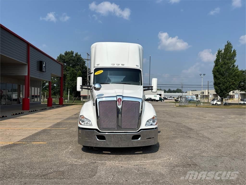 Kenworth T680 Naudoti vilkikai