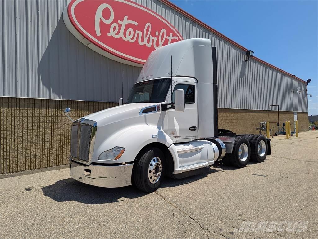 Kenworth T680 Naudoti vilkikai