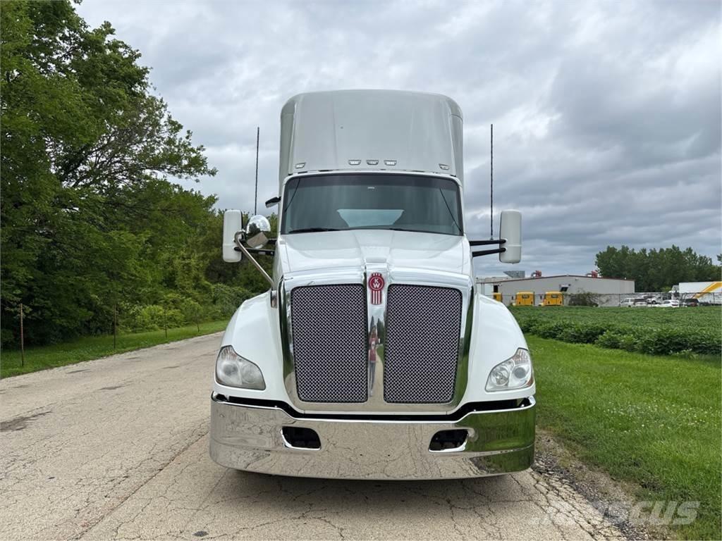 Kenworth T680 Naudoti vilkikai