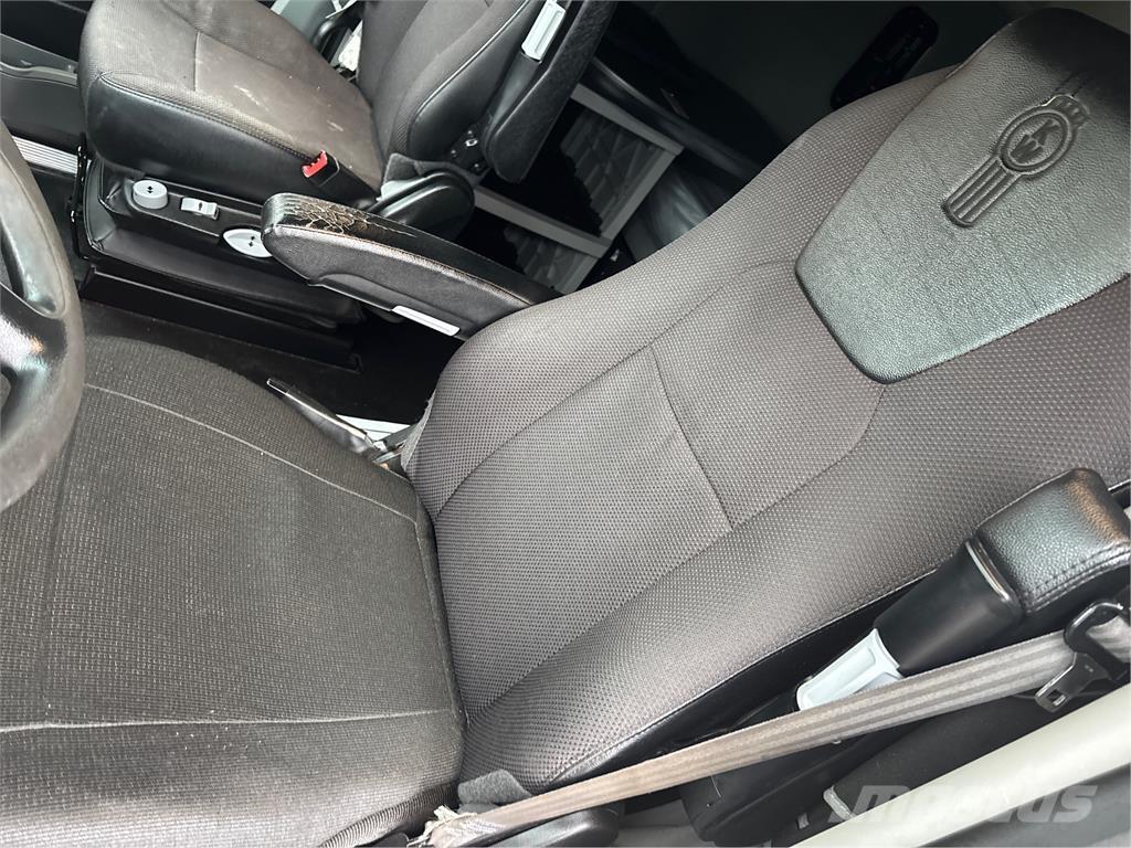 Kenworth T680 Naudoti vilkikai