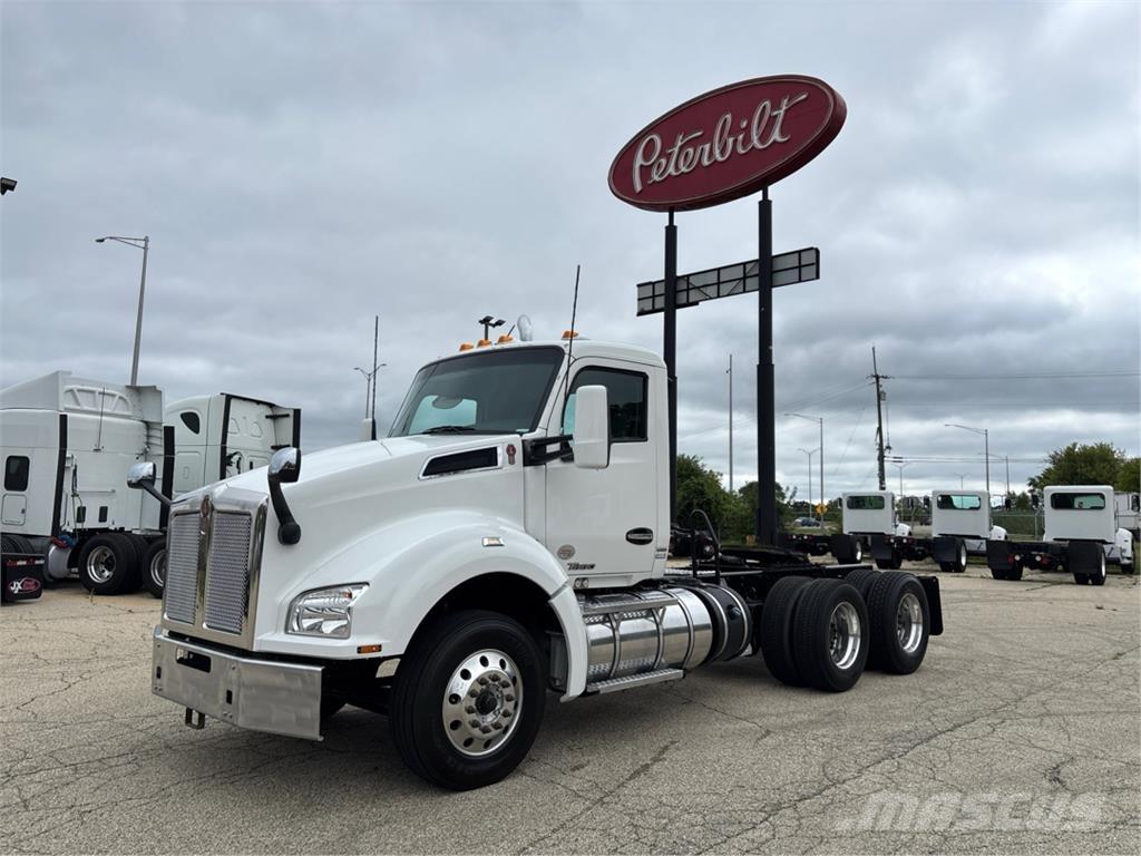Kenworth T880 Naudoti vilkikai