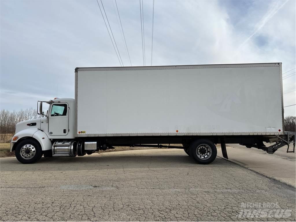 Peterbilt 337 Sunkvežimiai su dengtu kėbulu