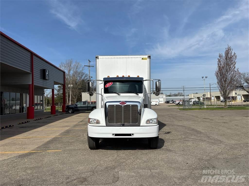Peterbilt 337 Sunkvežimiai su dengtu kėbulu
