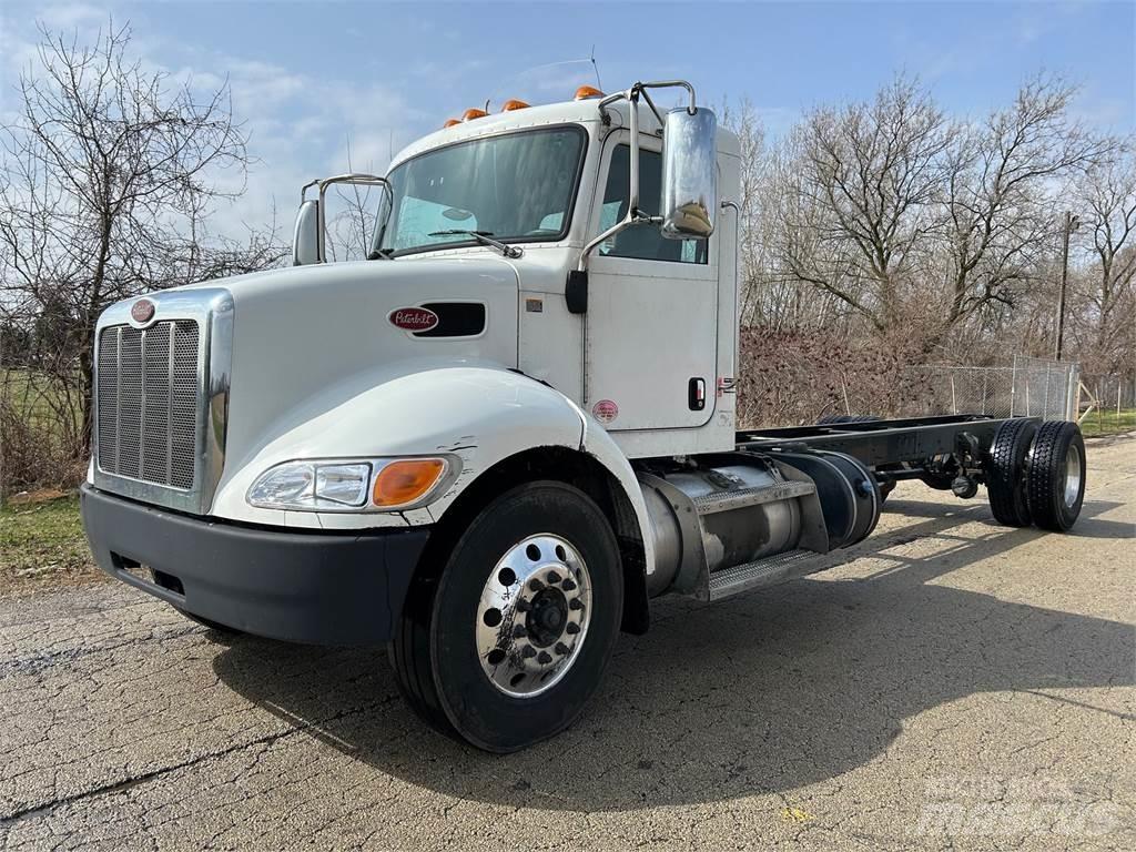 Peterbilt 337 Važiuoklė su kabina