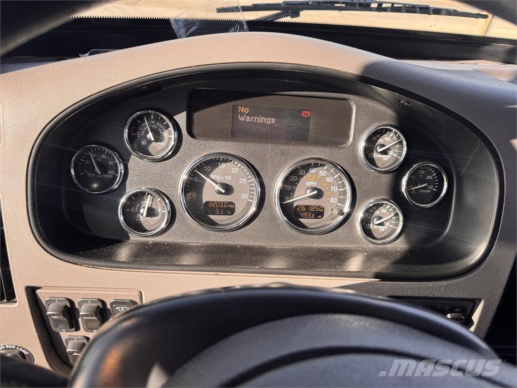 Peterbilt 337 Sunkvežimiai su dengtu kėbulu