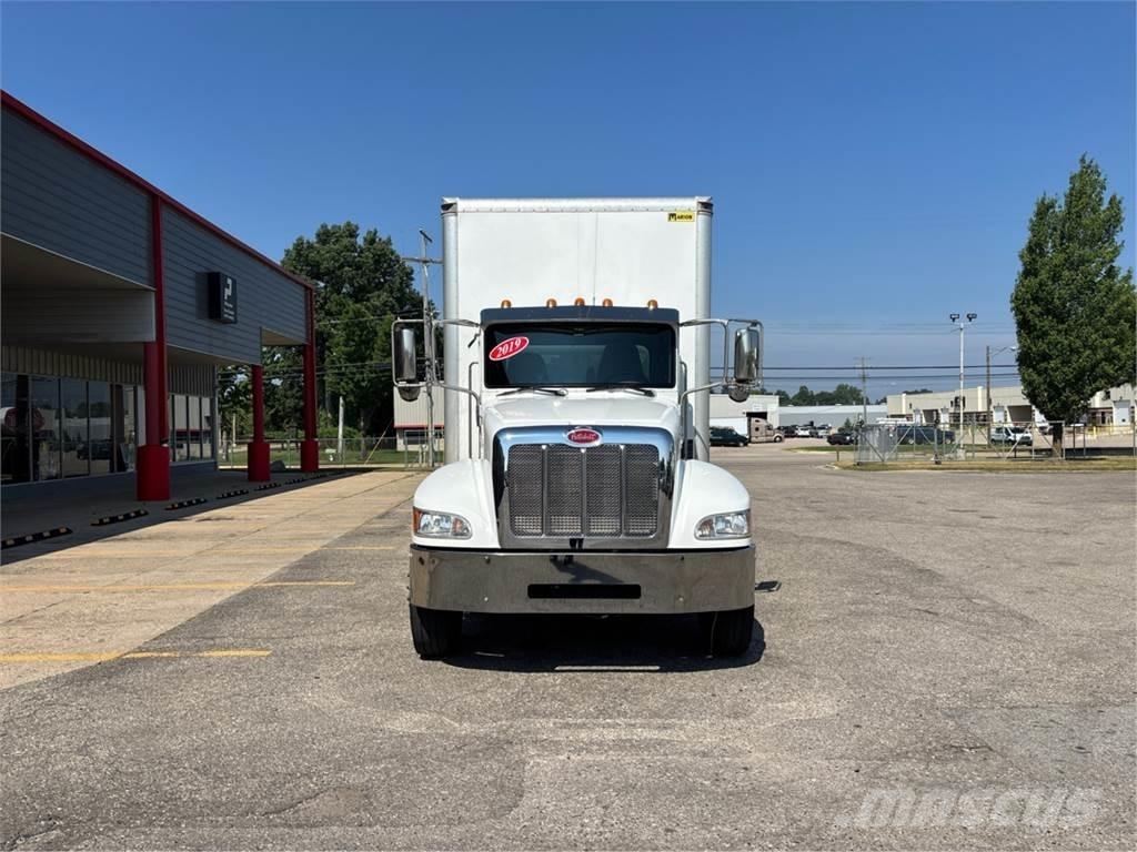 Peterbilt 337 Sunkvežimiai su dengtu kėbulu