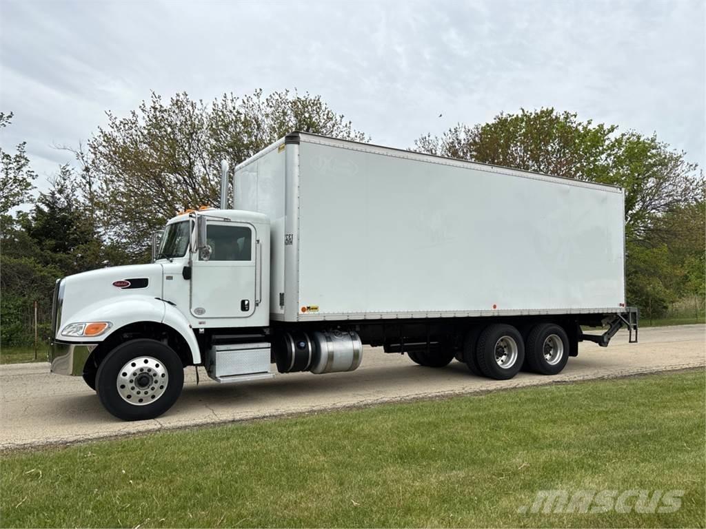 Peterbilt 348 Sunkvežimiai su dengtu kėbulu