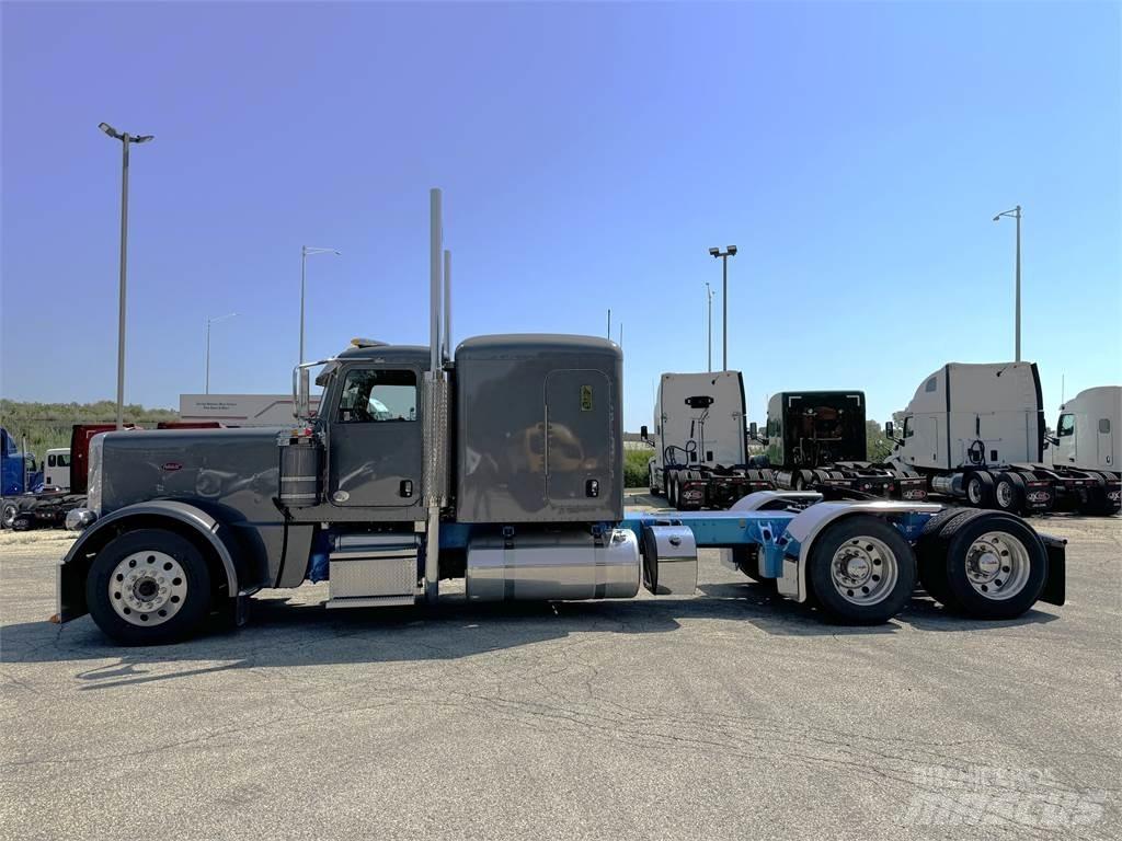 Peterbilt 389 Naudoti vilkikai