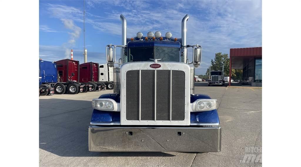 Peterbilt 389 Naudoti vilkikai