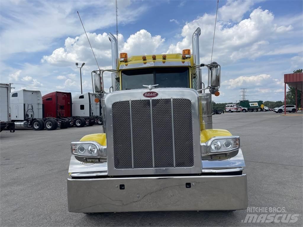 Peterbilt 389 Naudoti vilkikai
