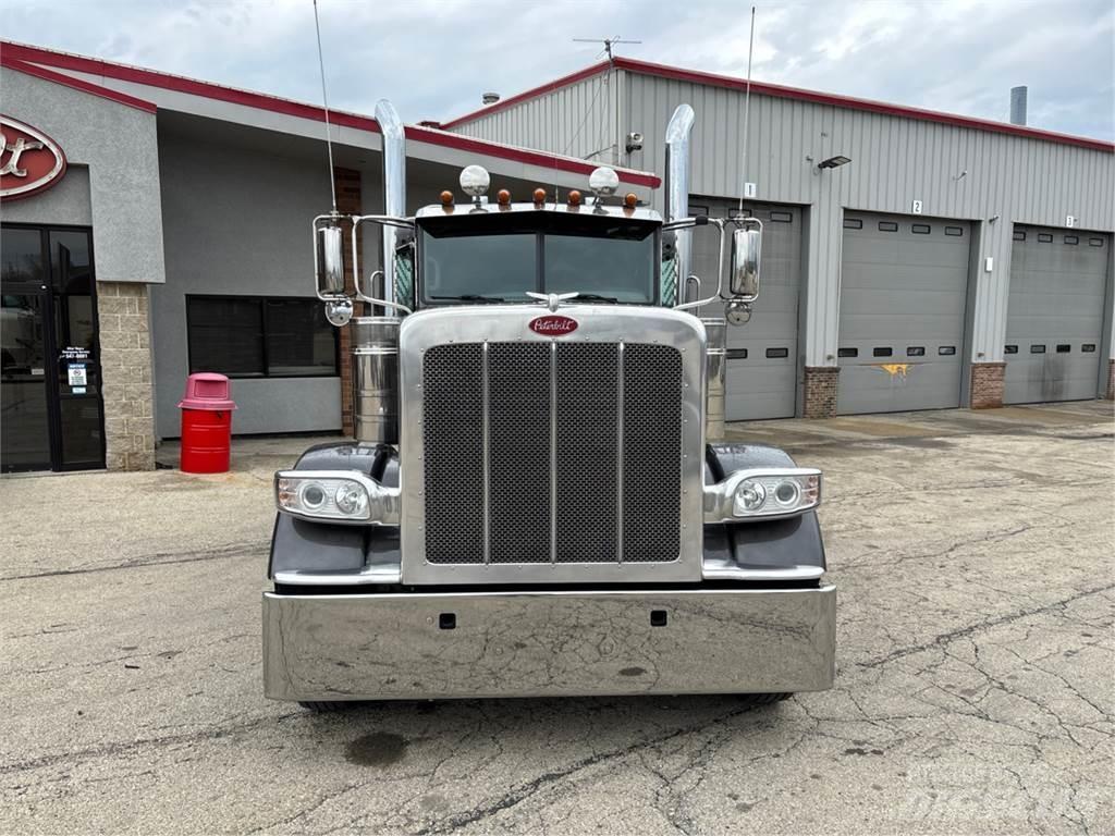 Peterbilt 389 Naudoti vilkikai