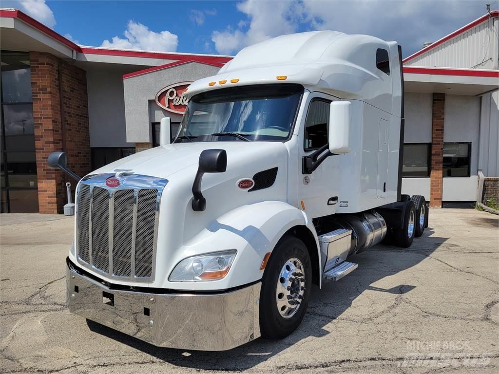 Peterbilt 579 Naudoti vilkikai