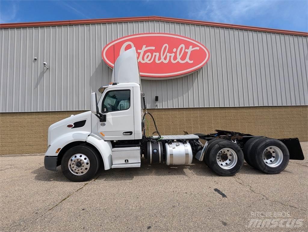 Peterbilt 579 Naudoti vilkikai