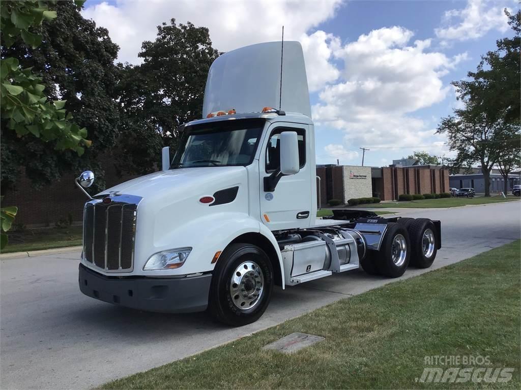 Peterbilt 579 Naudoti vilkikai