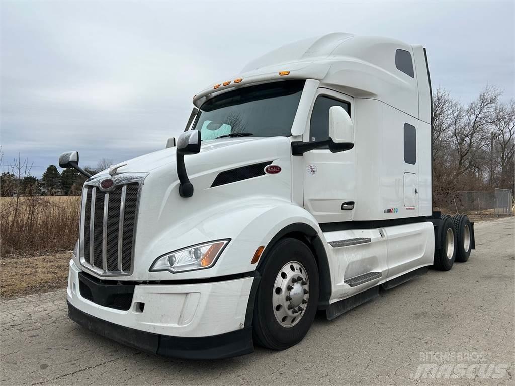 Peterbilt 579 Naudoti vilkikai