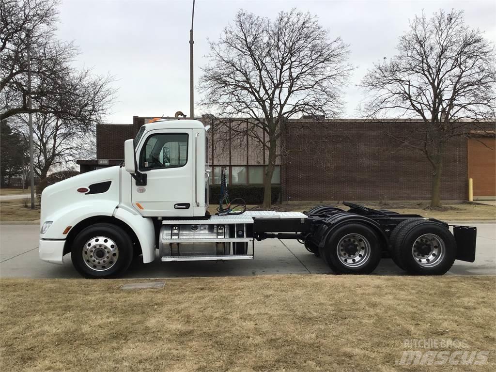 Peterbilt 579 Naudoti vilkikai