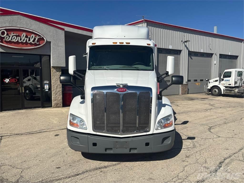 Peterbilt 579 Naudoti vilkikai