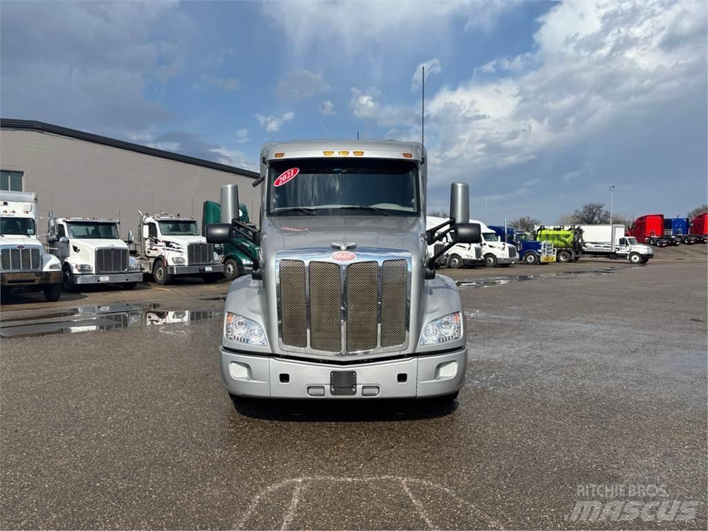Peterbilt 579 Naudoti vilkikai